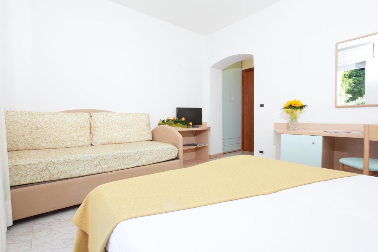 Hotel Pelikan Lignano Sabbiadoro Eksteriør bilde