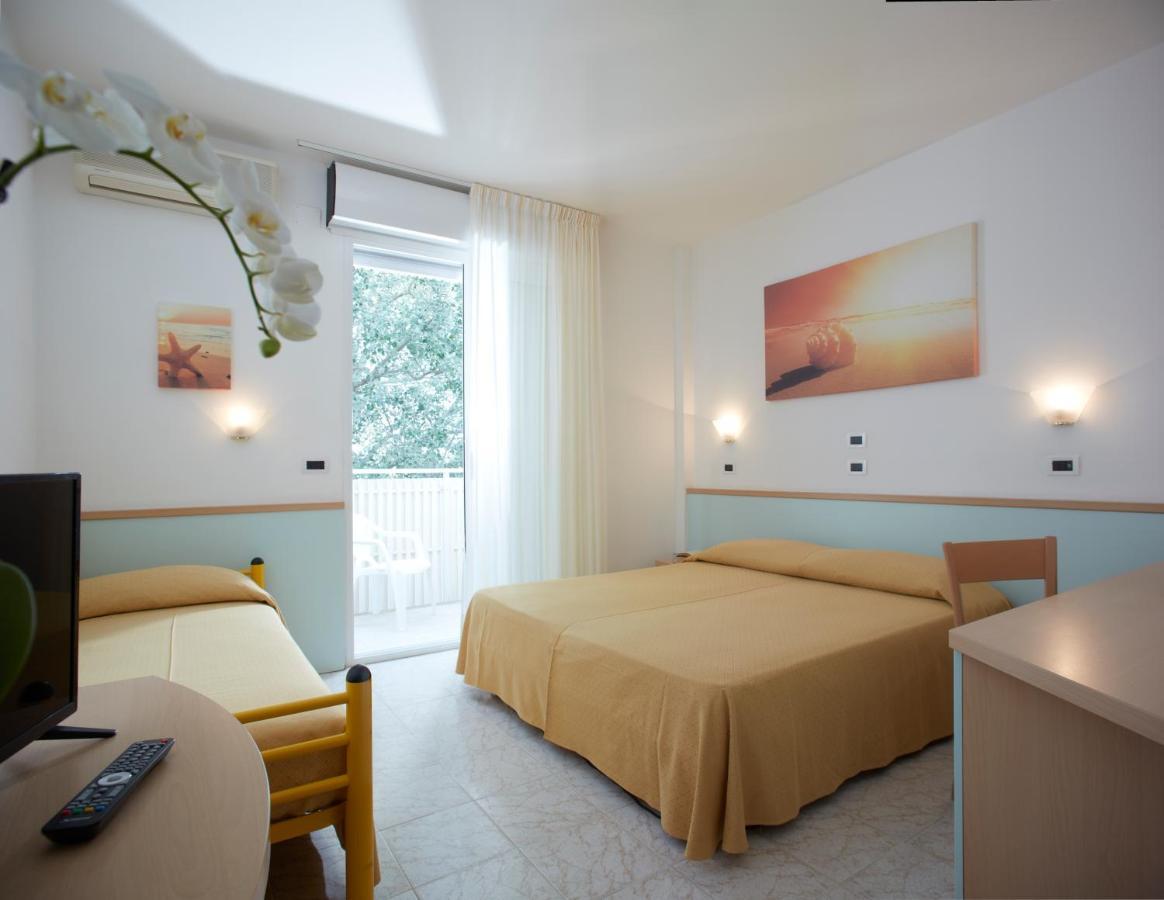 Hotel Pelikan Lignano Sabbiadoro Eksteriør bilde