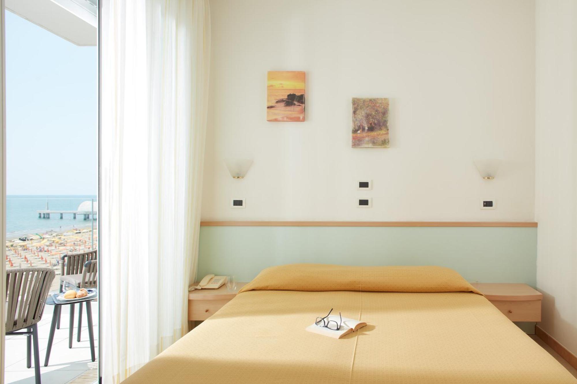 Hotel Pelikan Lignano Sabbiadoro Eksteriør bilde