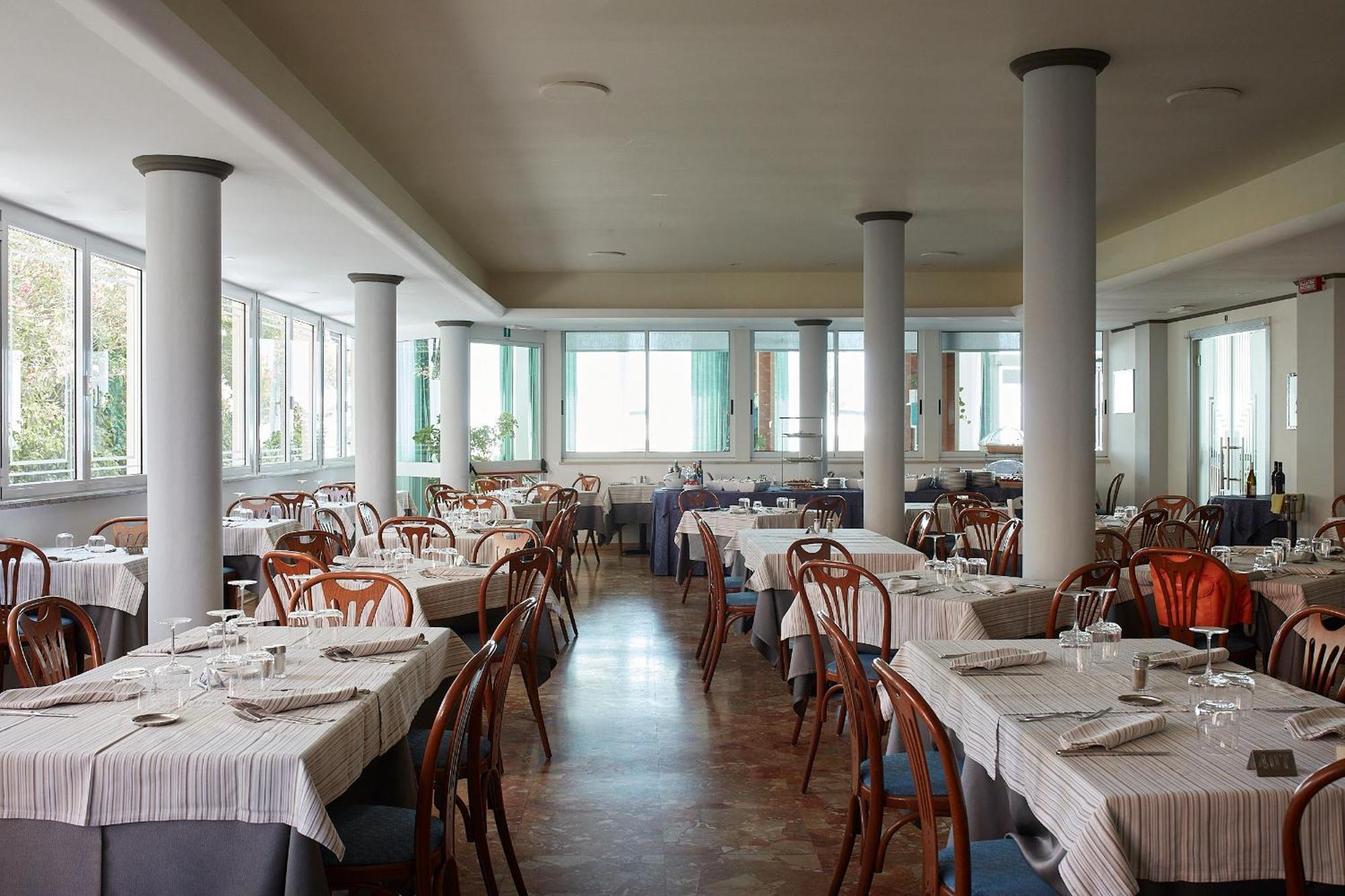 Hotel Pelikan Lignano Sabbiadoro Eksteriør bilde